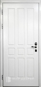 Белая входная металлическая дверь в квартиру №9 - фото вид изнутри