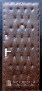 Стальная дверь Винилискожа №22 - фото вид снаружи