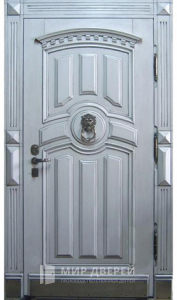Входная дверь в загородный дом премиум №22 - фото вид снаружи