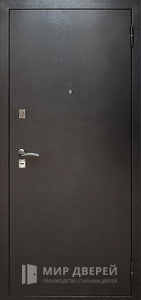 Квартирная дверь эконом №6 - фото вид снаружи